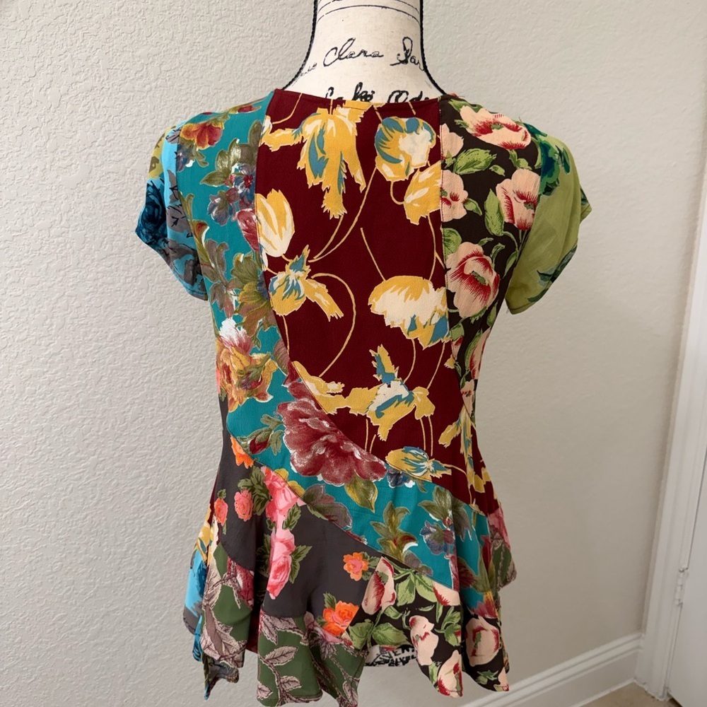 Ivy Jane Multicolor Floral Blouse - Picture 6 of 7